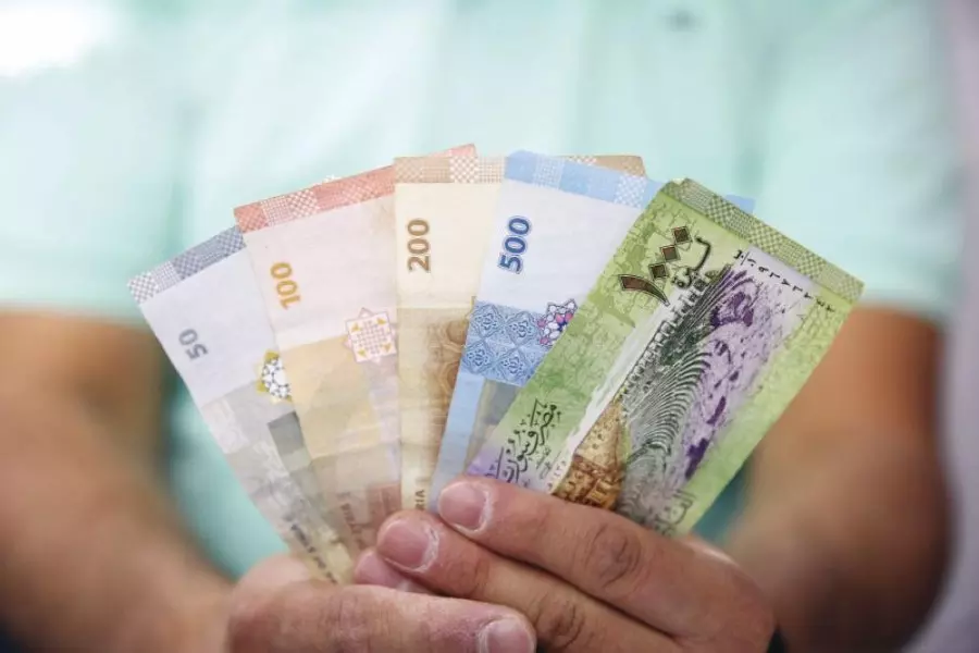 مجدداً .. الليرة السوريّة تواصل انهيارها وتتخطى الـ 3000 مقابل الدولار الواحد