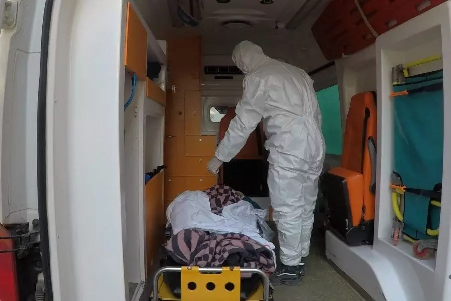 "كورونا" تتصاعد في سوريا .. النظام ينتقل إلى "الخطة سي" ويبرر انتشار الفيروس في المدارس