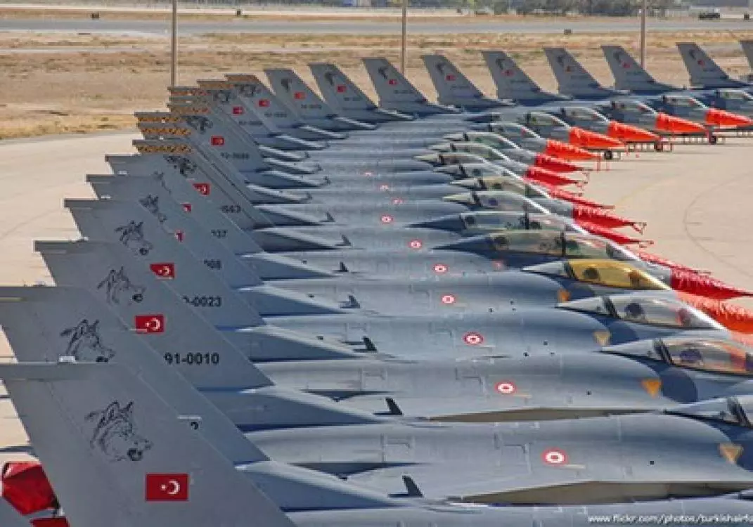 خمس أيام من التحليق المشترك .. مناورات جوية تركية – سعودية