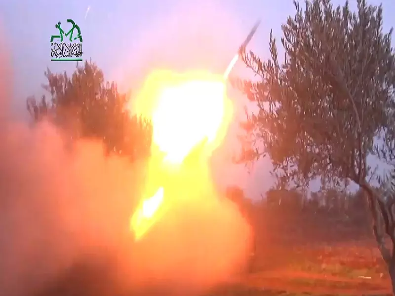 مطار النيرب العسكري تحت مرمى صواريخ الثوار