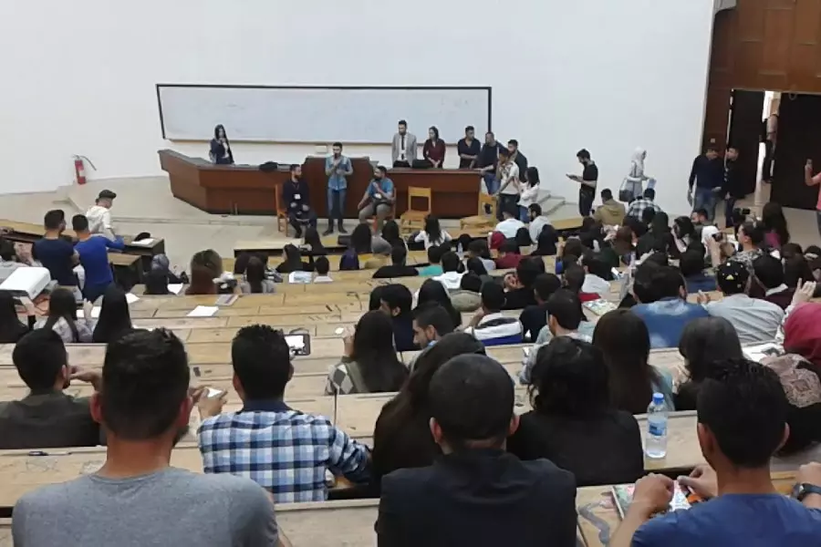 تقرير حقوفي يرصد أوضاع الطلبة الفلسطينيين في سوريا في ظل الحرب