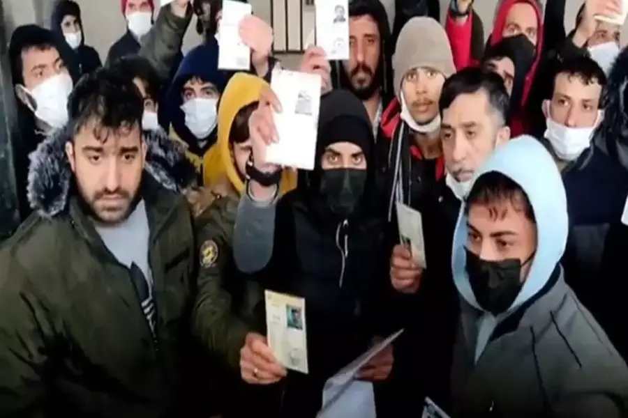 بينهم طلاب جامعات ... السلطات التركية ترحّل 150 شابا سوريا