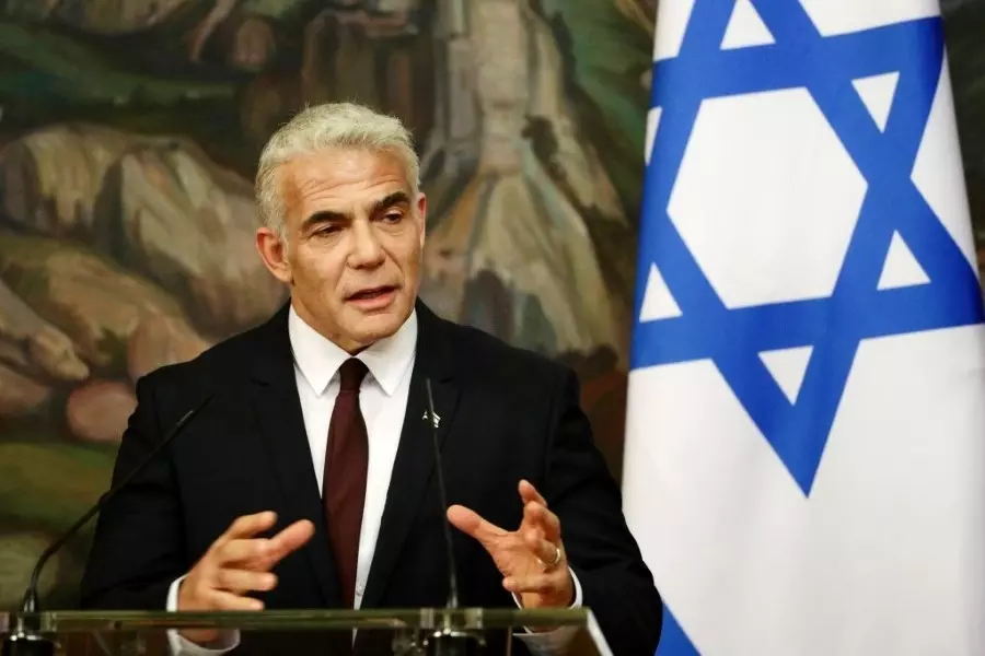 لابيد: تل أبيب لن تتسامح مع تواجد إيران عسكرياً في سوريا مع الحرص على أمن العسكريين الروس