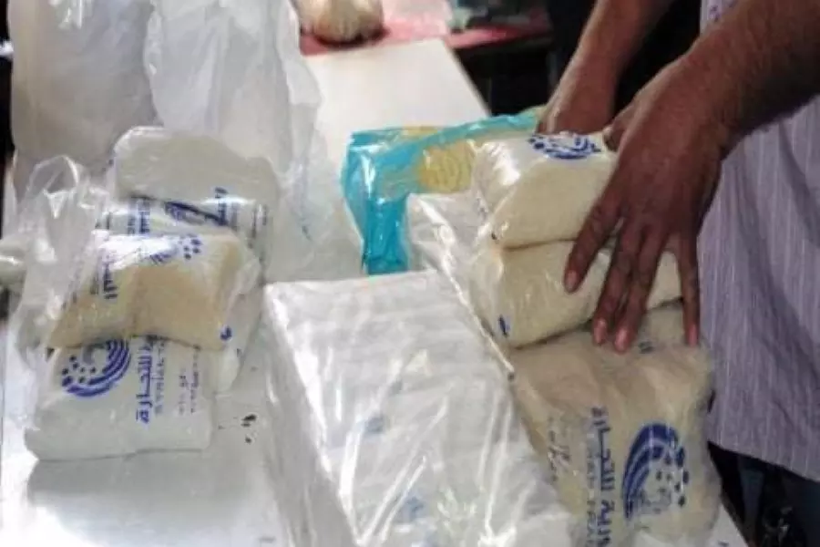 مع تصاعد الشكاوى .. مسؤول صالات النظام ينفي استيراد أرز مصاب بالتسوّس ويبرر