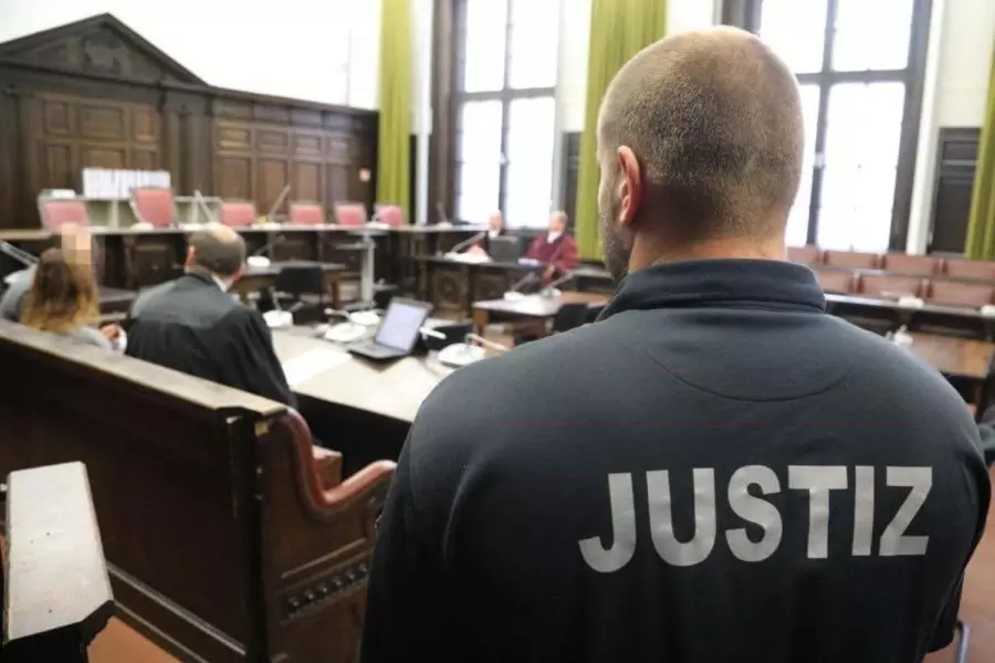 القبض على زوجة مقاتل داعشي بألمانيا وتوجيه عدة اتهامات لها