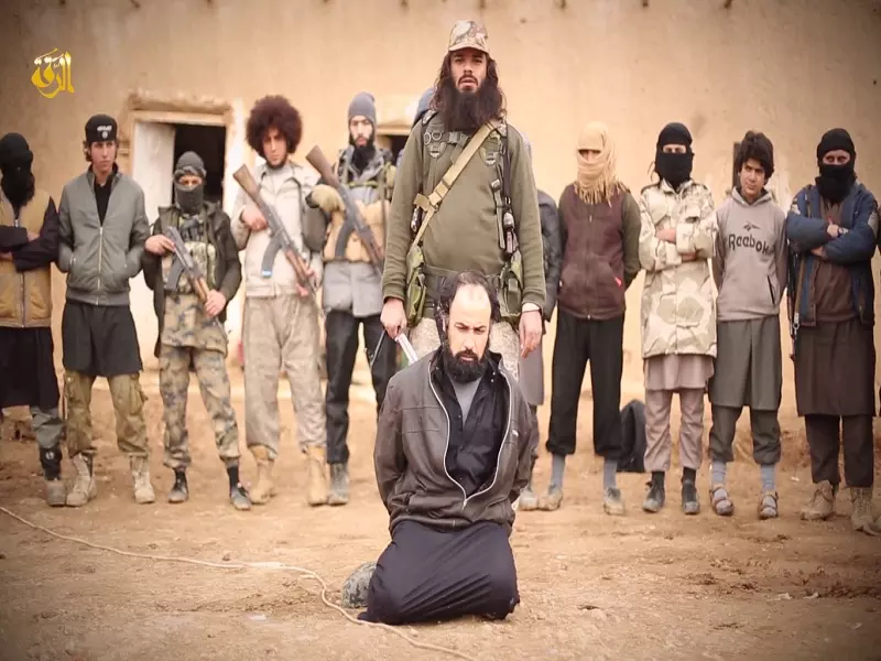 تنظيم الدولة يقطع رؤوس ثلاثة أشخاص في الرقة