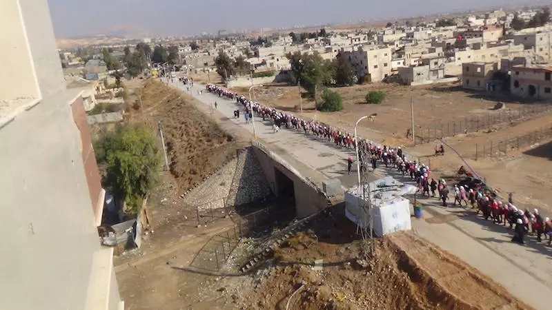 وسط عجز الامم المتحدة عن الدخول الى المعضمية .. تسليم المساعدات في المناطق الموالية لنظام