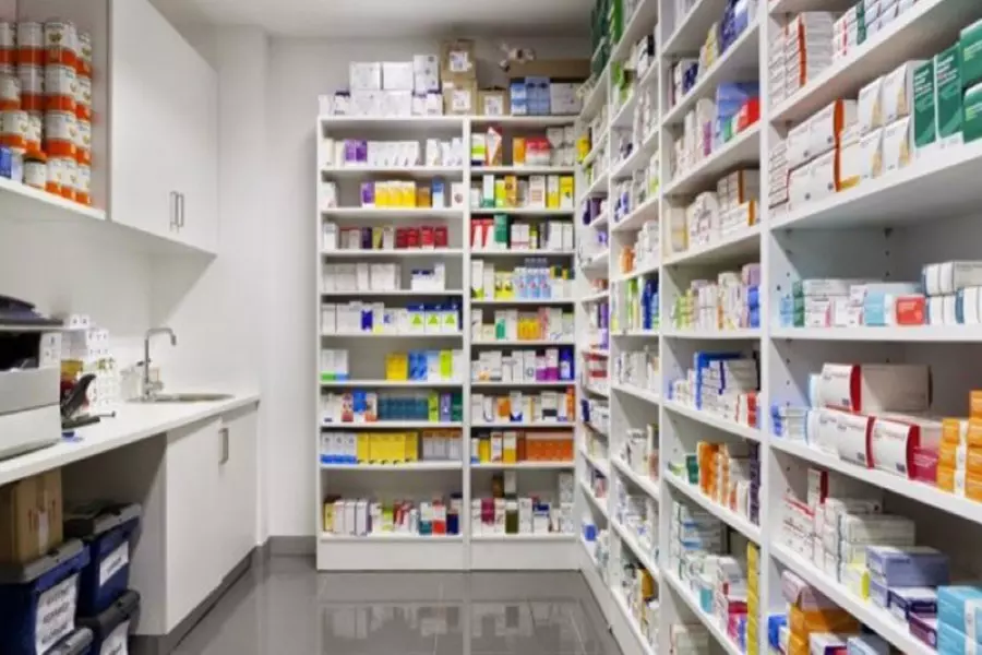 نقيب صيادلة النظام يصرح: "أسعار الأدوية تضاعفت بـ 400% والدواء المزور منتشر بكثرة"