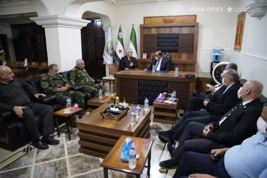 رئيس الائتلاف يلتقي وزير دفاع المؤقتة وقادة الفيالق ورئاسة الأركان في الجيش الوطني