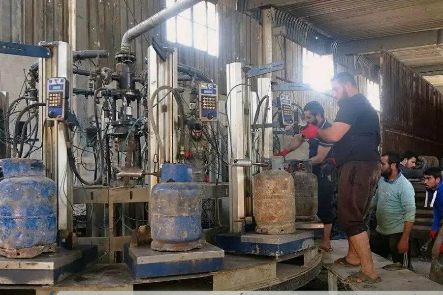 وسط احتقان شعبي واسع ... "وتد" تتحايل وتراوغ بتخفيض وزن اسطوانة الغاز