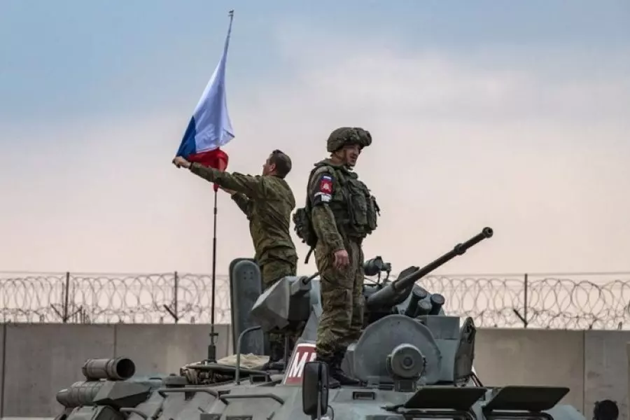 مفخخة تستهدف قاعدة روسية بريف الرقة وتنظيم "حراس الدين" يتبنى!!