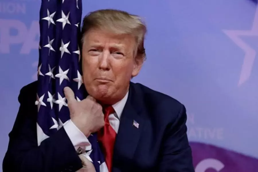 وصفته بـ "المهرج" ... هآرتس: مقاربات ترامب تركت منطقة الشرق الأوسط أكثر خراباً