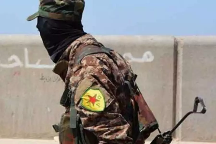 عناصر "قسد" تعتدي على مدنيين بينهم نساء بالرقة وتقتل شاب دافع عنهم