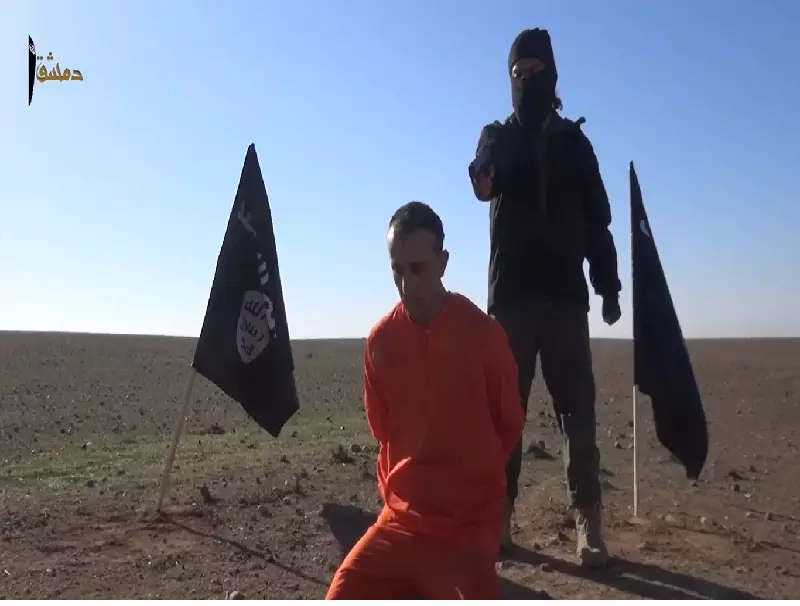 تنظيم الدولة يقتل أحد مقاتلي جيش الإسلام بتهمة "الردة و غدر المجاهدين"