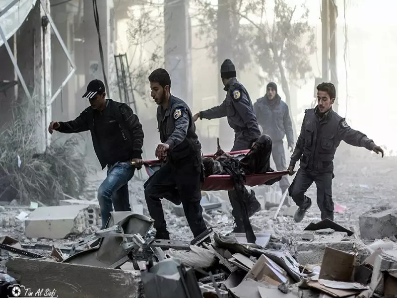 دوما ..شهداء وجرحى بغارات روسية على المدينة