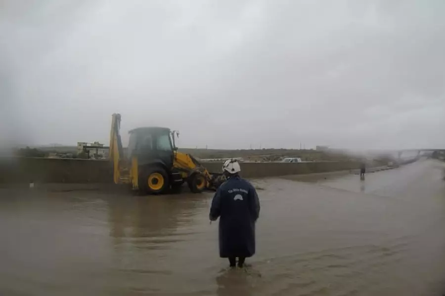 الخوذ البيضاء: مأساة المدنيين لن تنته إلا بعودتهم لمنازلهم التي هجرهم منها النظام وروسيا