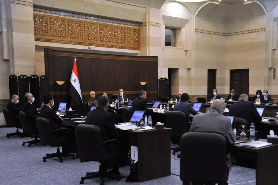 بقيمة 20 دولار ولمرة واحدة ... رأس النظام يقر "منحة" لموظفيه المدنيين والعسكريين