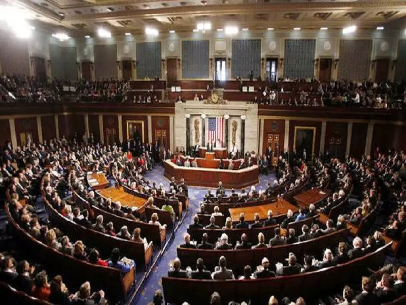 "الكونغرس" يعتبر استقبال أمريكا للاجئين سوريين .. "يثير مخاوف خطيرة"