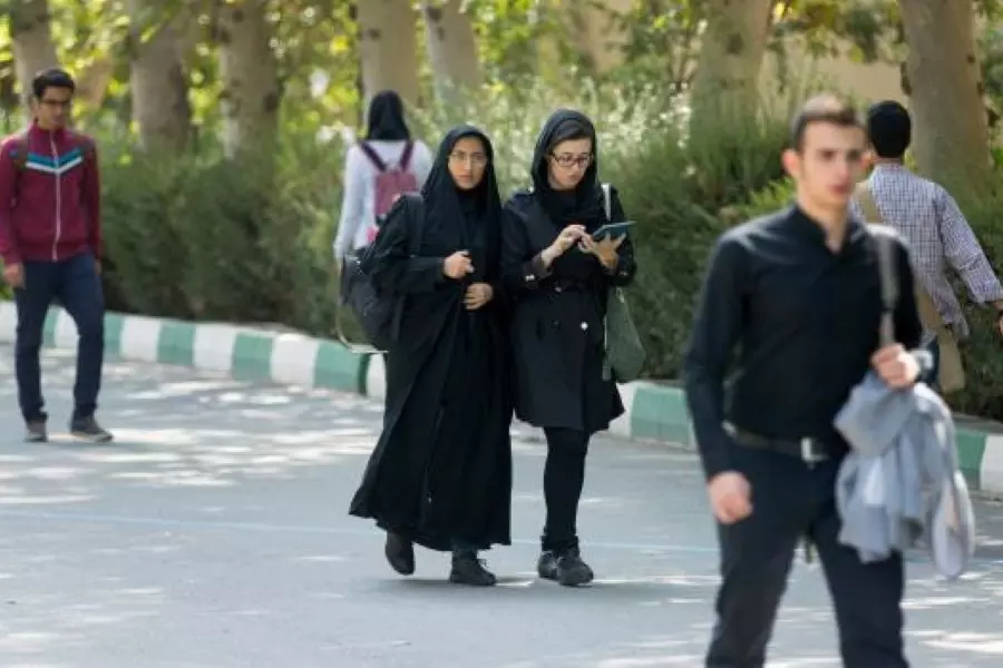 فضيحة مدوية تهز وزارة التعليم العالي بدمشق وطلاب جامعات الأسد عالقون في إيران ..!!