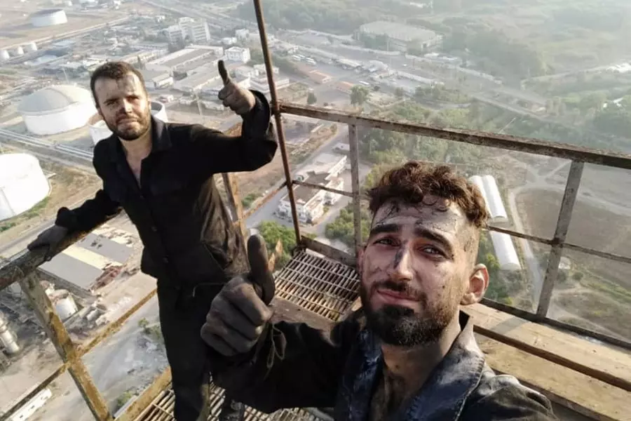 نحو 450 دولار مكافأة النظام لأكثر من 2000 عامل يقومون بصيانة مصفاة بانياس ..!!