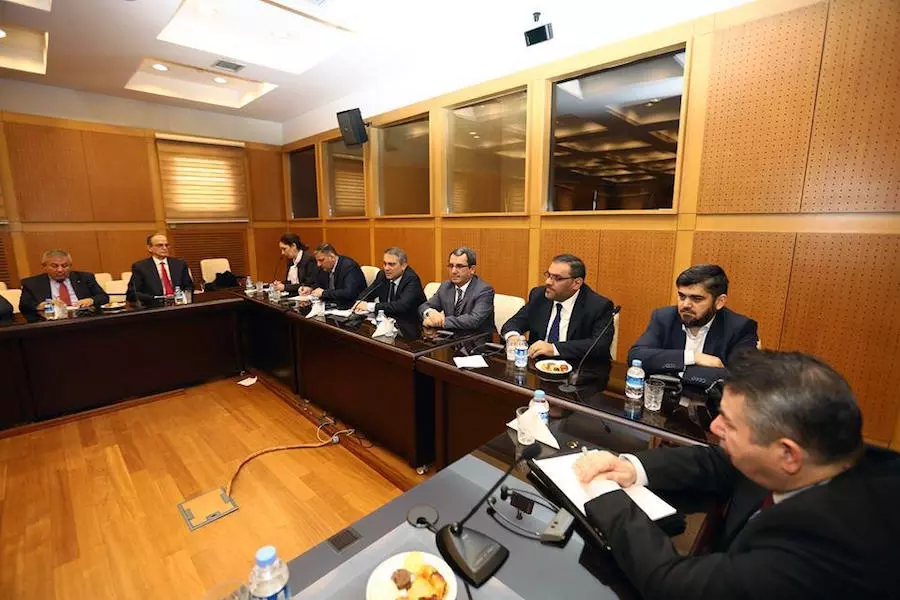الائتلاف والهيئة والفصائل هي من تشكل وفد الثورة السورية إلى جنيف