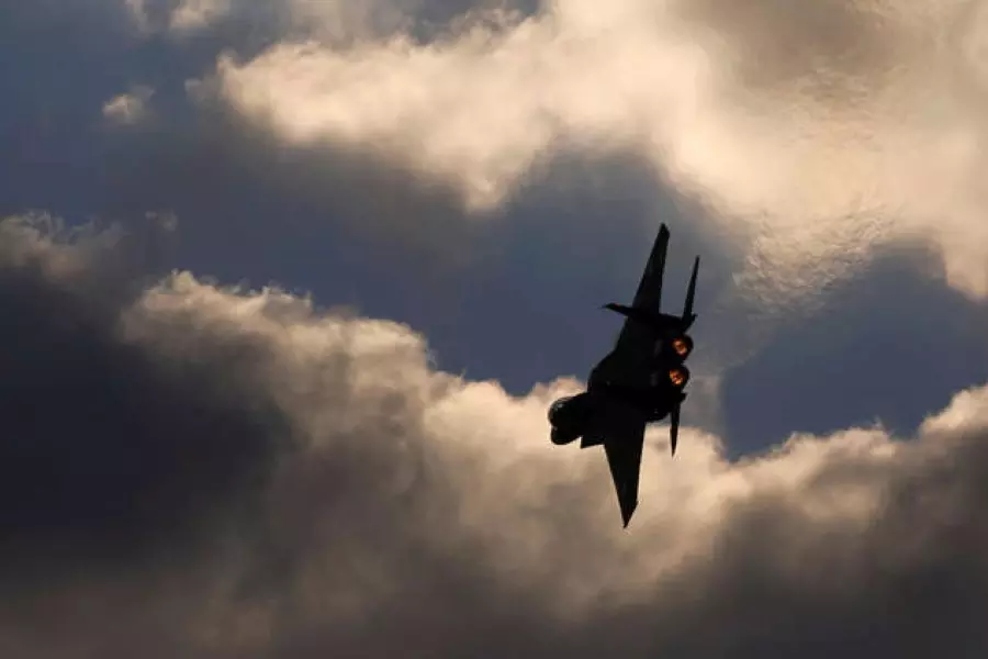 قصف جوي يستهدف مقراً لميليشيات النظام بريف الرقة