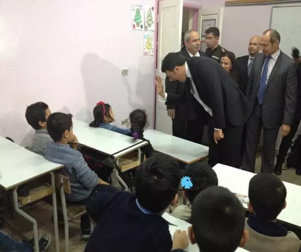 رئيس الحكومة الإيطالية ... يدعو إلى المزيد من الإهتمام بـ اللاجئين السوريين في لبنان