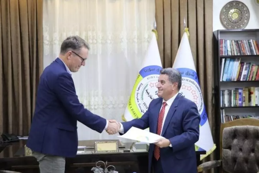 "الإدارة الذاتية" تعلن تسليم وفد سويدي عددا من عوائل مقاتلين دا-عش