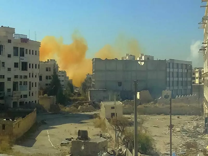 بـأكثر من خمسين طناً من المتفجرات لواء فرسان الحق والفرقة 16 يدمران معامل الدفاع في حي الخالدية بحلب