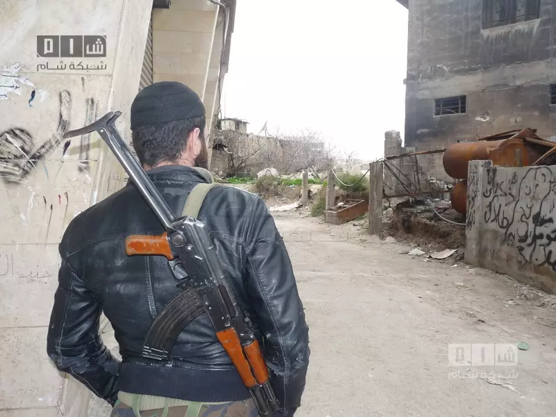 ثوار الزبداني.. يقتحمون حاجزين في المدينة