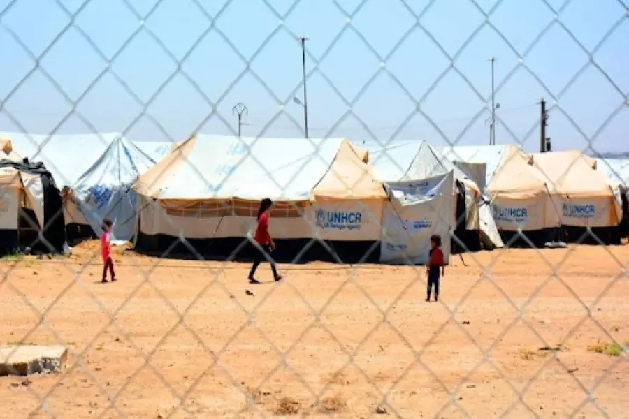 سويسرا تعيد طفلتين من أبناء مقاتلي "داعش" كانتا في مخيم "روج"