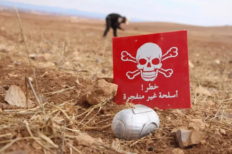 مخلفات الحرب تودي بحياة مدني وطفلين بريفي حماة وحلب