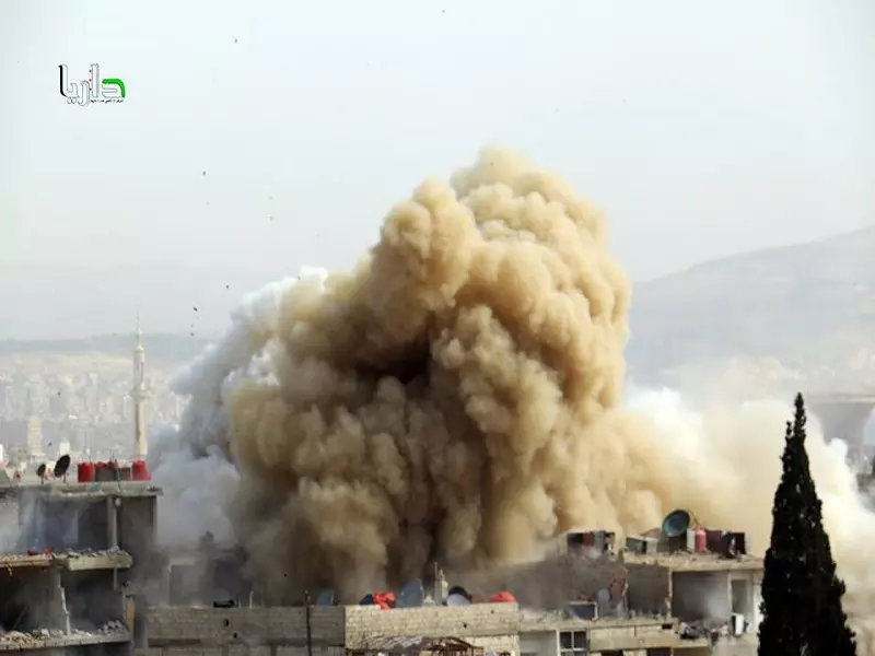 خمسون برميلاً متفجراً يستهدف داريا وجبهات معضمية الشام .. واشتباكات على أطرافهما