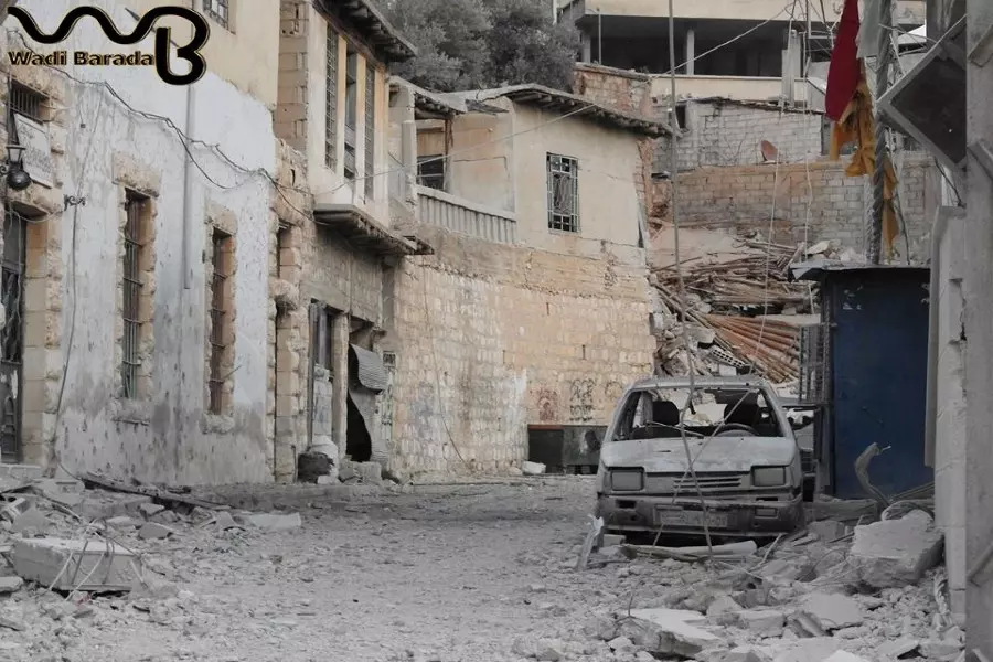 عشرات الغارات ومئات الصواريخ والقذائف ومحاولات تقدم في وادي بردى