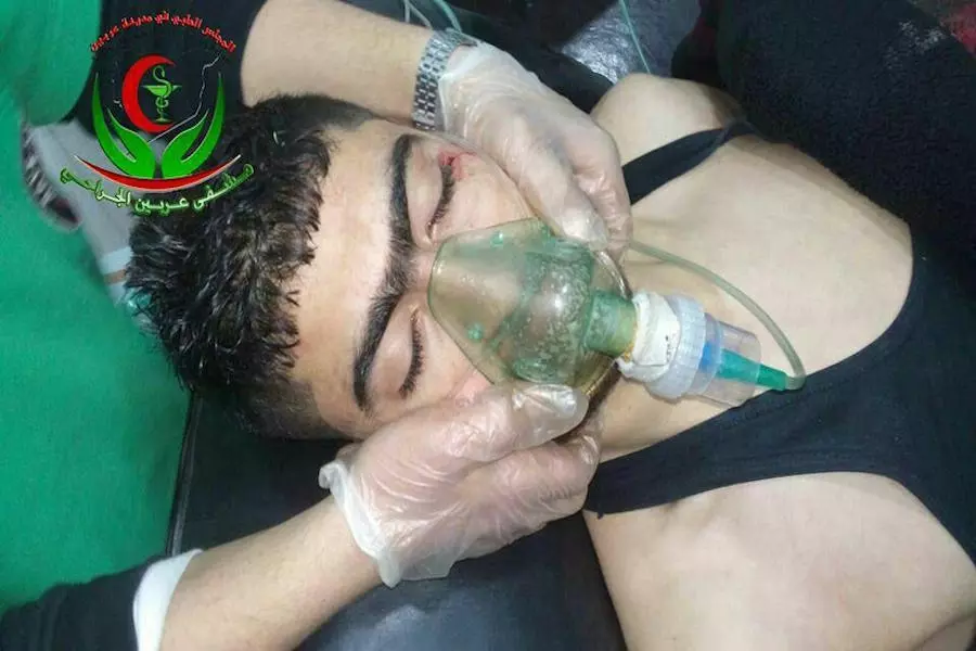 شهيد و اصابتين نتيجة استهداف الغوطة الشرقية بغاز الكلور السام