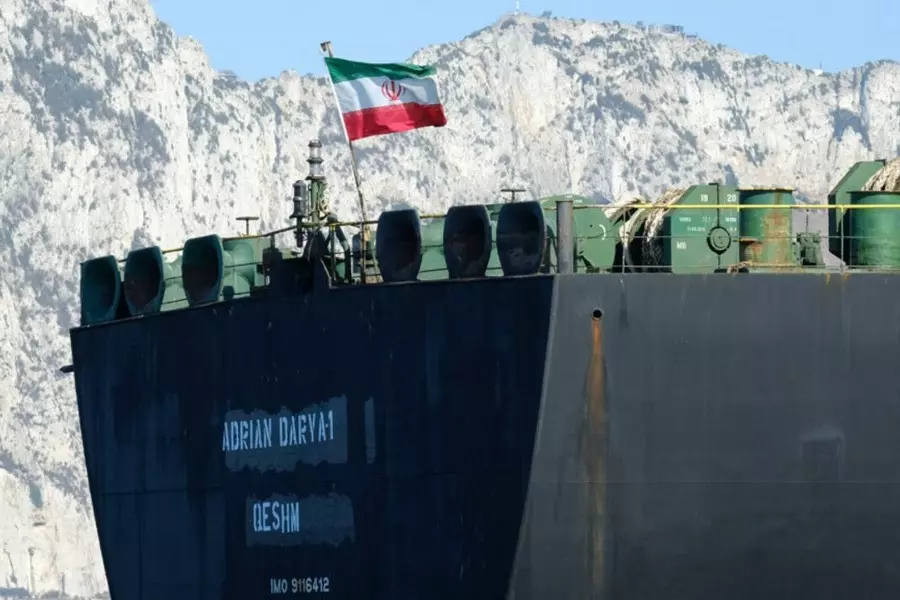 تحد للعقوبات الأمريكية .. وصول ناقلتي نفط إيرانيتين إلى سواحل سوريا