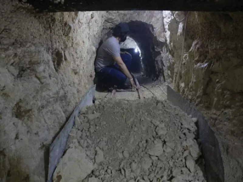 "السخرة" .. موت جديد يلاحق شباب دمشق