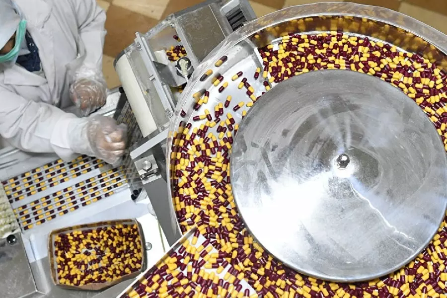 لـ "إراحة المواطن" .. مسؤول مصانع الأدوية لدى النظام: "نحن بحاجة رفع الأسعار 70%"