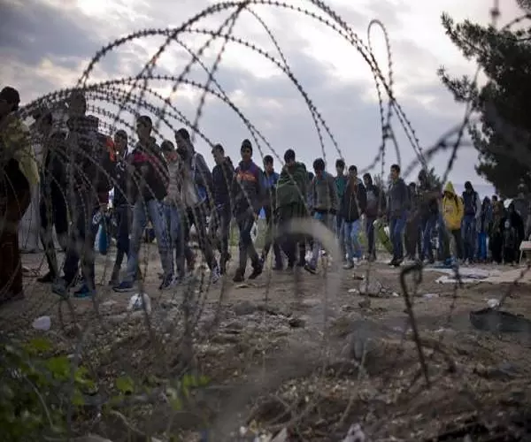 مقدونيا ... تغلق حدودها أمام اللاجئين