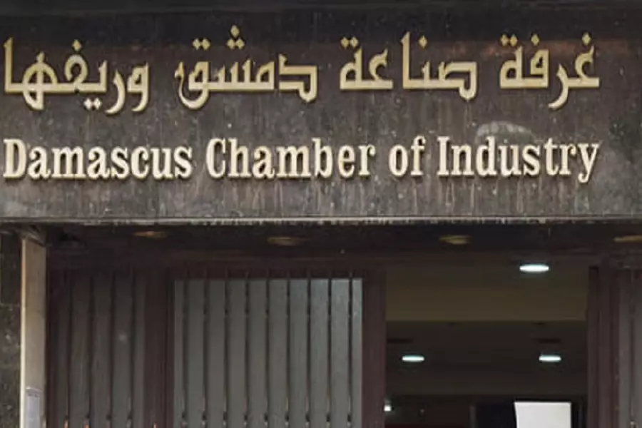 بذريعة إعادة تشغيلها واستثمارها .. صناعة النظام تطرح منشآت متضررة على إيران