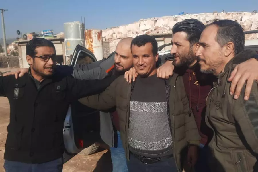 رغم ما لفق له من تهم أمنية ... "تحرير- الشام" تفرج عن الناشط "عبد الفتاح الحسين"