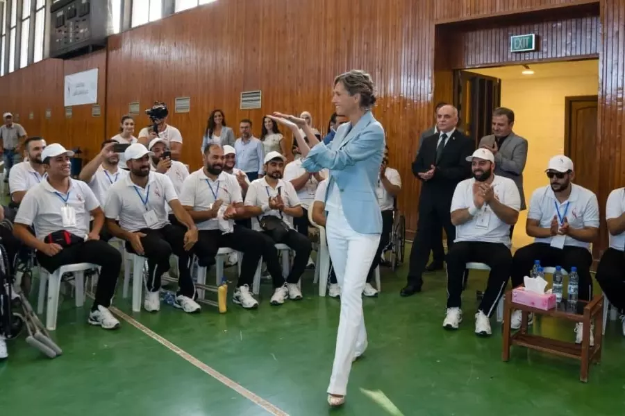 لمرة جديدة .. "سيدة الجحيم" تذل جرحى قوات الأسد خلال فعاليات تلميع صورتها