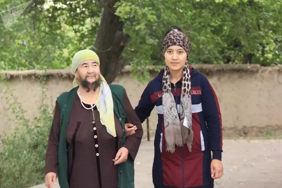 بصورة امرأة كازاخية ... "حسين مرتضي" يتبنى قتل قيادي في تنظيم الدولة بضربات الحرس الثوري أثارت موجة سخرية كبيرة