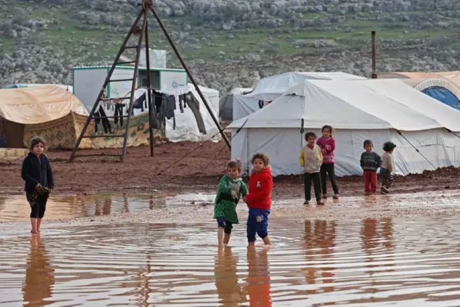 الأمم المتحدة قلقة من غرق خيام النازحين شمال سوريا "لا نملك التمويل الكافي"