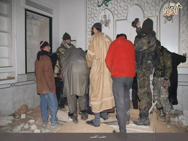 جبهة علماء بلاد الشام تستهجن "بدعة نبش القبور"