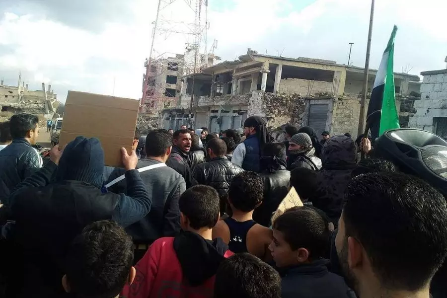 "أدهم أكراد" يهدد نظام الأسد بعودة أهالي درعا للتظاهرات