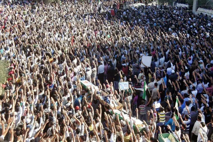 مؤسسات الثورة المدنية "ممالك كرتونية" تتقاذفها مراهقات العسكر