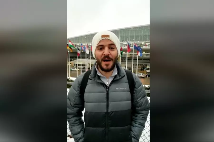 مخالفاً وعده بـ3 حفلات غنائية بليرة .. مطرب موالي يظهر في أمريكا لإقامة حفل بالعملة الصعبة!