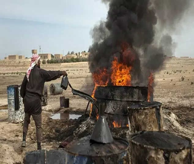 وثائق تظهر العائدات المالية لتنظيم الدولة لبيع النفط المستخرج من الحقول السورية