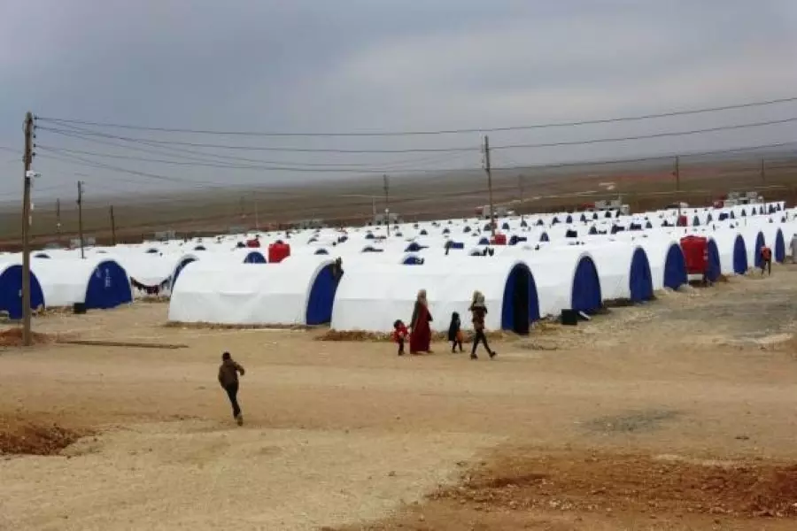 "ب ي د" يجبر نازحي عين عيسى على الإقامة بمخيم تل السمن